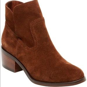 Steve Madden Leo Brown Suede Boot SALE!